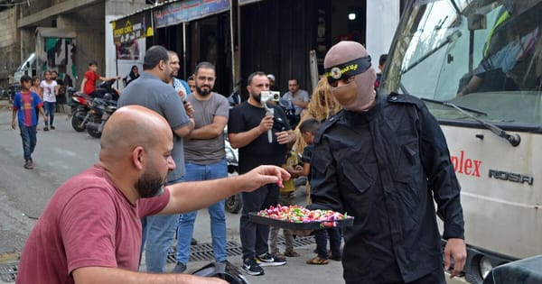 La distribution de bonbons de la haine à Naplouse et Hébron le matin du 7 octobre.