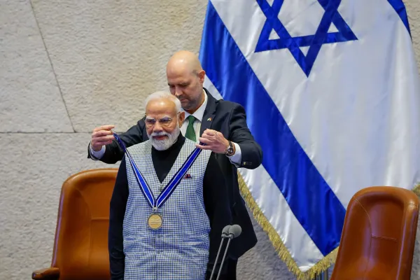 Narendra Modi à la Knesset. Gantz: « Nous avons été témoins d’un événement honteux pour l’État d’Israël »