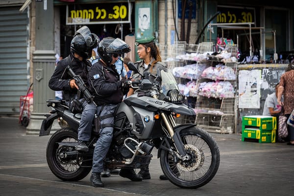 Question au Dr Valley. Mishtara. Combien de policiers en Israël?
