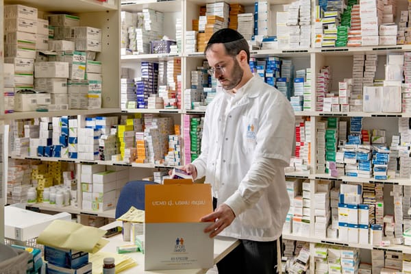 La collecte de médicaments non utilisés. Formidable initiative en Israël.