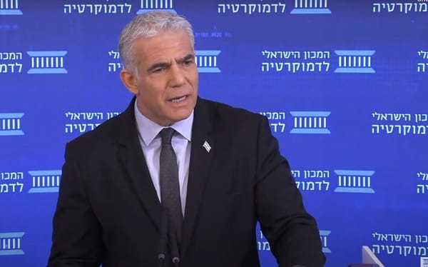 Le député Avi Maoz à la Une. Lapid lance une offensive violente contre Bibi.
