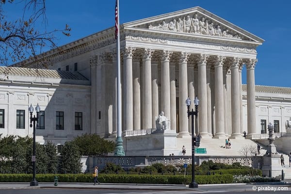 Cour Suprême (Etats-Unis). Succession de Ruth Bader Ginsburg. Amy Coney Barrett.