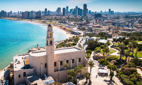 Plages polluées à Tel-Aviv. Résultats anormaux dans les tests de qualité de l’eau.