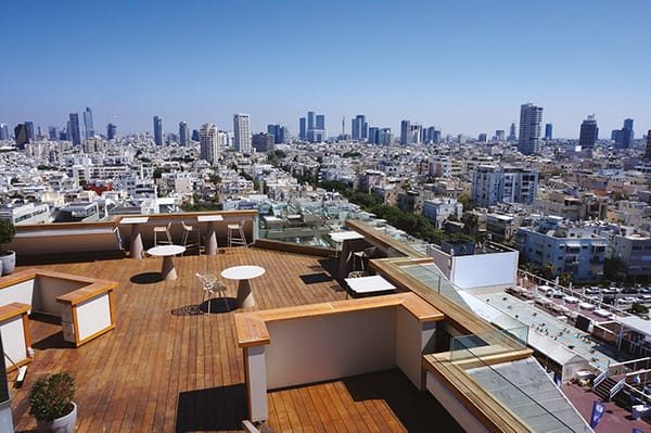 Au Carlton Hotel de Tel-Aviv. En Israël, 45 acteurs du tourisme français présentent leurs offres.