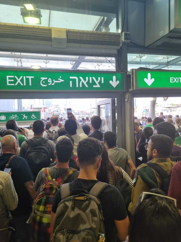 Balagan et plus. Calvaire dans les trains d’Israël qui se sont arrêtés brutalement.