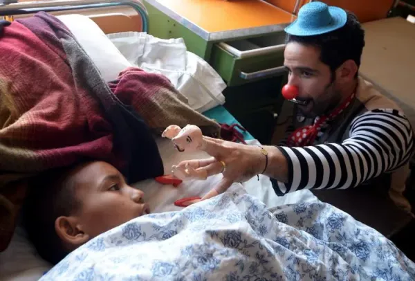 Les clowns médicaux en Israël. Des résultats miraculeux.