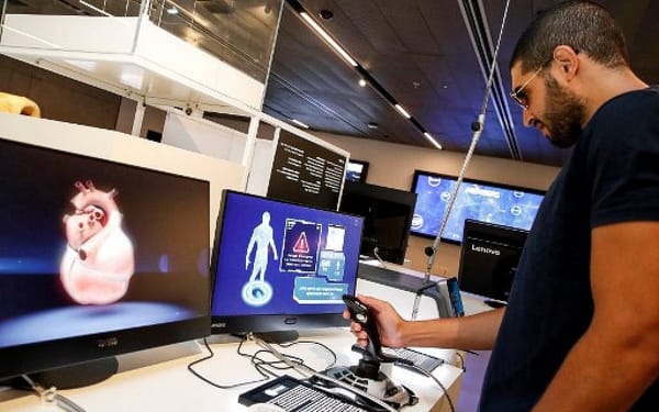Israël finance 12 programmes de formation pour préparer les citoyens arabes au secteur high tech.