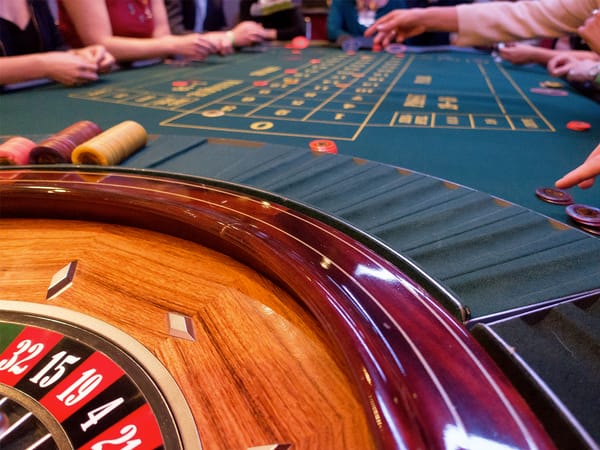 Les casinos sont-ils vraiment interdits en Israël? Une forte opposition politique et religieuse.