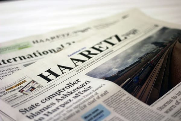 David Issacharoff du Haaretz, vole au secours du Président français, concernant l’escalade du conflit diplomatique avec la France.