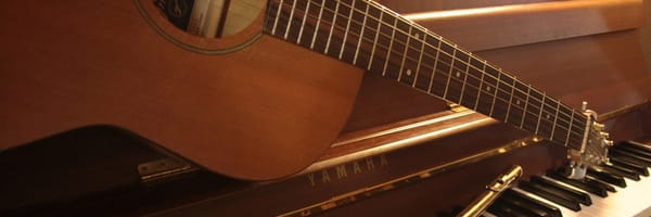 Korin Allal, immense artiste, icône de la musique en Israël. Légion d’Honneur.