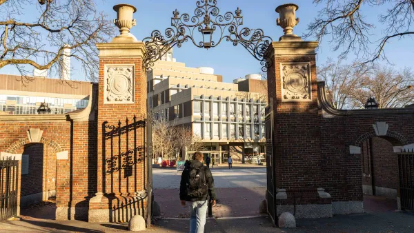 Le président intérimaire d’Harvard craint de voir les étudiants juifs mis au ban de la société.
