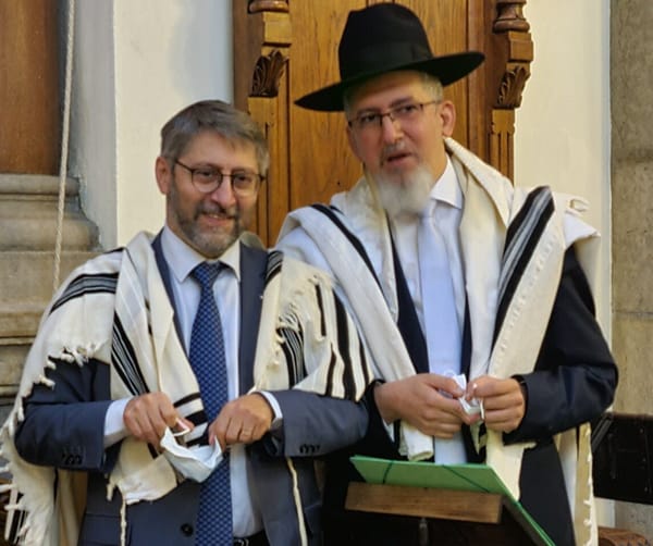 L’Homme du Jour. Daniel Dahan, grand rabbin de Lyon. Un tag « free Gaza » sur un mémorial de la Shoah.