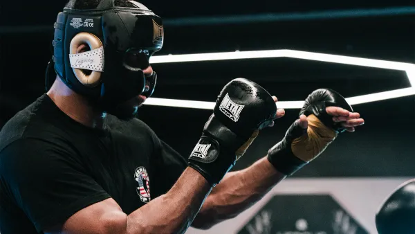 Les israéliens croyaient que c’était une blague! Une soirée MMA aura lieu le 4 juillet 2026 à la Maison Blanche.