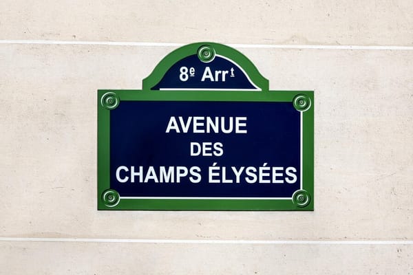 Vu d’Israël. Monoprix, Lidl, Franprix, Aldi, Carrefour, Darty, Decathlon, Boulanger,… ont été visés par les émeutiers.