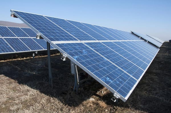 L’israélien Shikun & Binui Energy construit une centrale photovoltaïque en Roumanie.