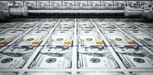 Un français en N°1 du Classement Forbes des plus grandes fortunes mondiales.