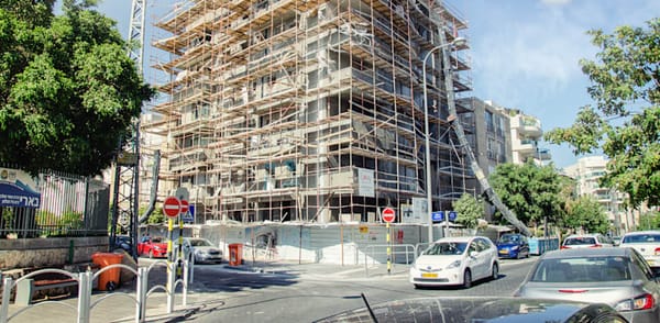 Révélations. 8 000 travailleurs palestiniens travaillent sur les chantiers de construction en Judée-Samarie.
