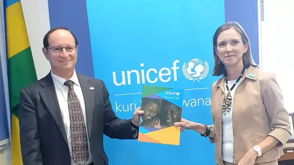 Israël soutient l’effort de connectivité Internet des écoles du Rwanda.