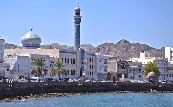 Signaux faibles… Oman a salué Bahreïn sur l’accord de Paix avec Israël.